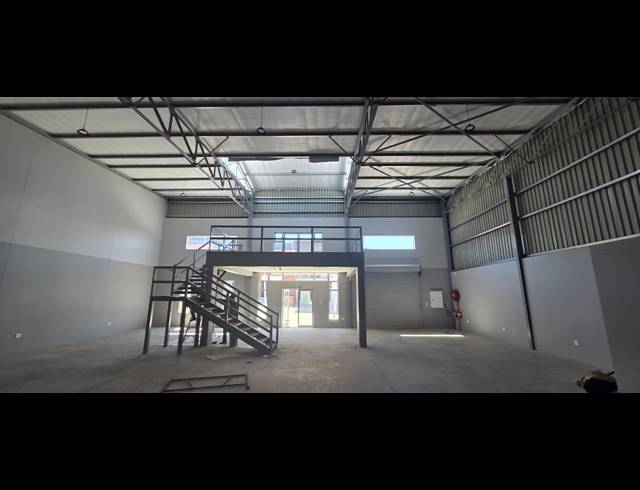 316M² WAREHOUSE TO LET IN RIVERSIDE PARK